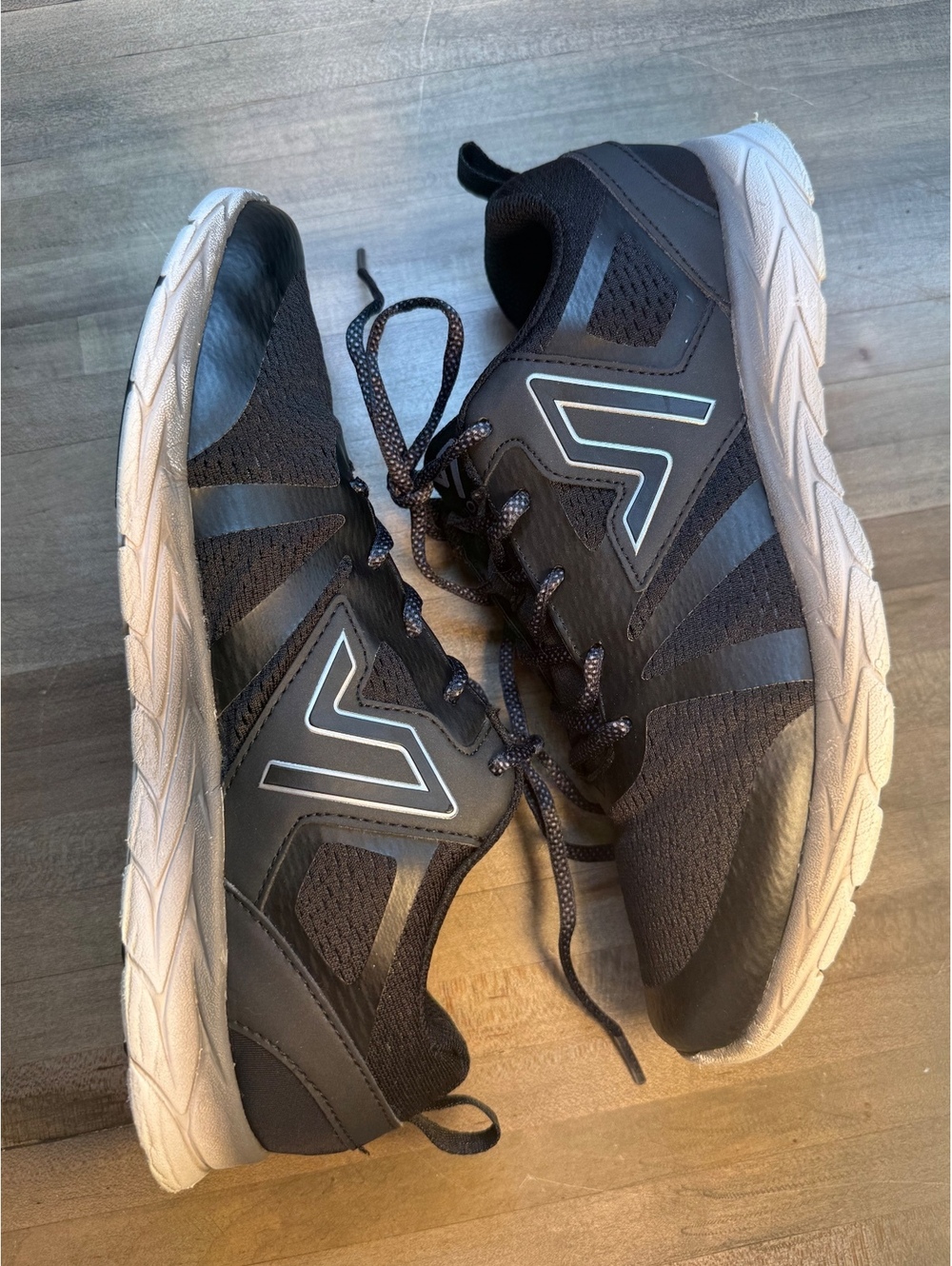 Vionic Miles 335Miles Women’s 10W Black Sneakers SN 335MILES (sh6/cp07)